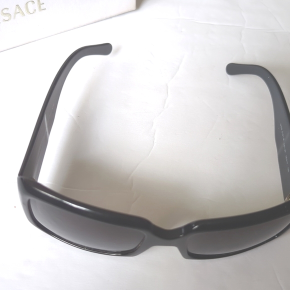 VTG Versace sunglasses - Picture 6 of 9
